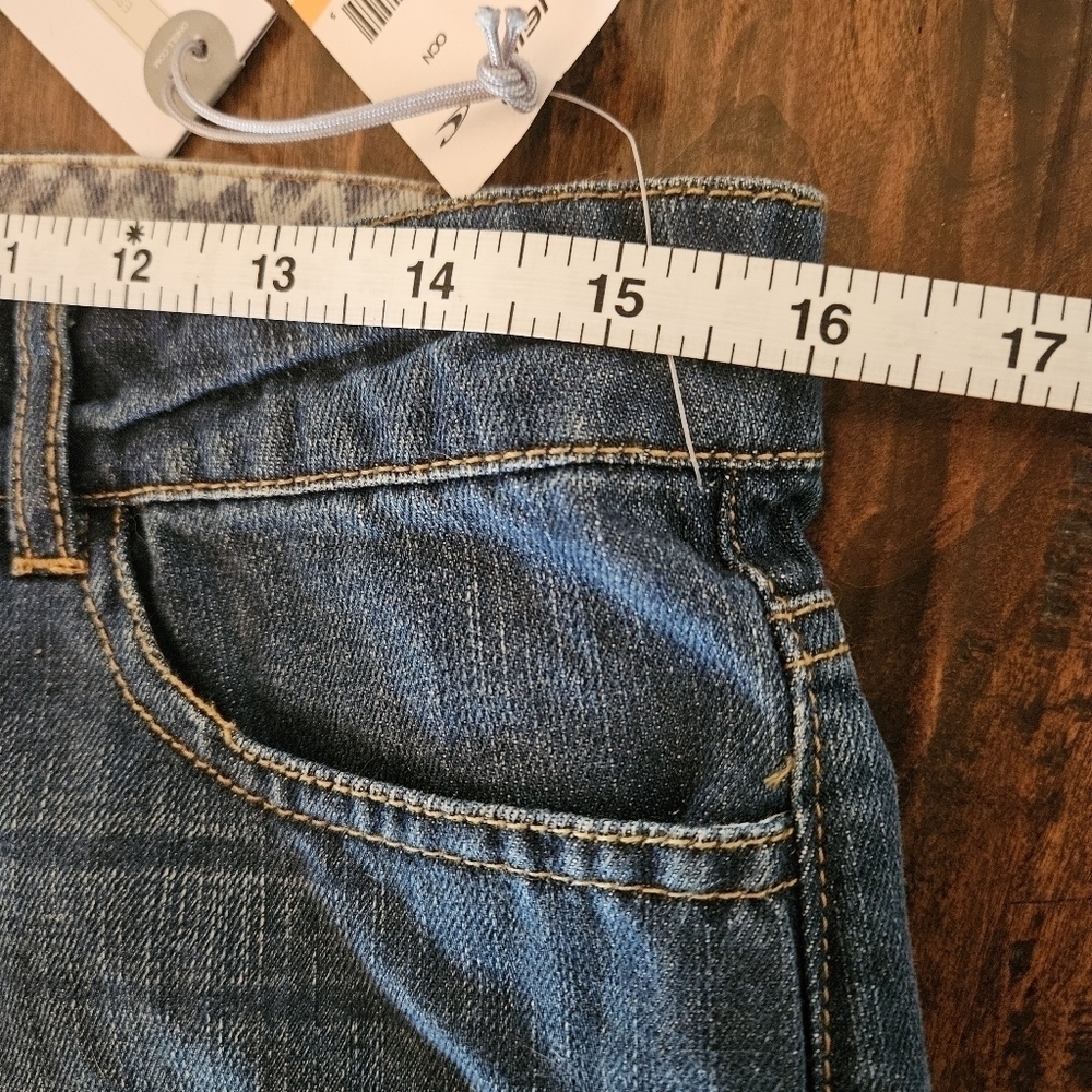 NWT Size 7 Oneill denim shorts! - Picture 6 of 7